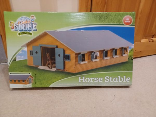 Brand new KIDS GLOBE WOODEN Horse stable