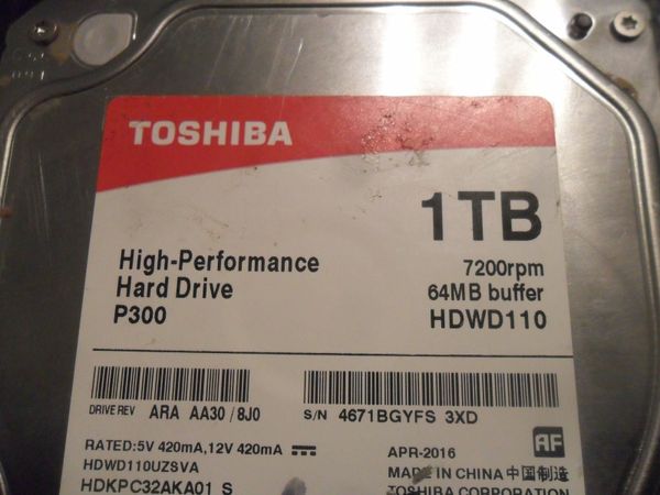 TOSHIBA Hdd 1 TB