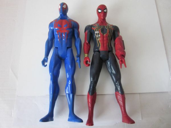 Hasbo Marvel Avengers Titon Hero Series Iron Spider and Spider-Man 2009
