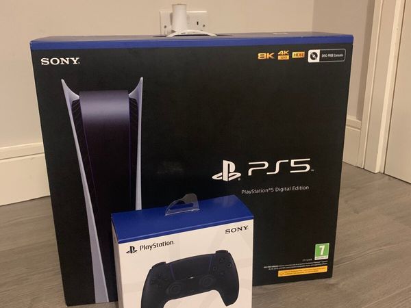 Playstation 5 + extra controller