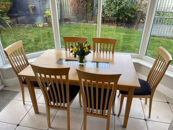 Kitchen Dining Table and 6 Chairs