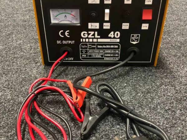 Battery Charger 12 / 24 Volt  GZL-40