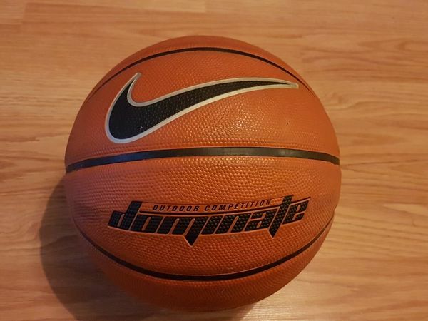 Nike Dominate Basketball ball