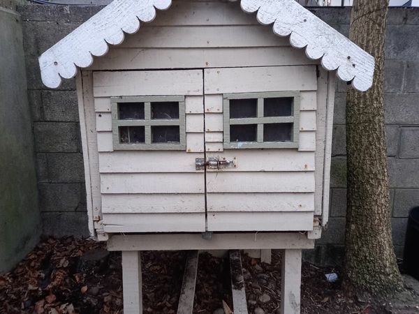 Hen House (Chicken Coop if you're American)
