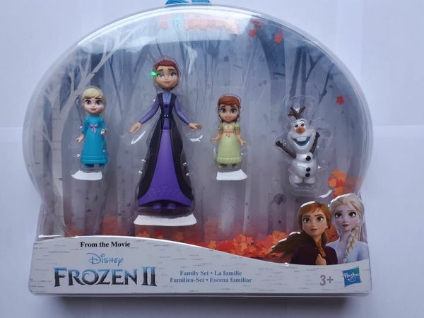 Hasbro Disney Frozen 2: Elsa & Anna with Queen Idu
