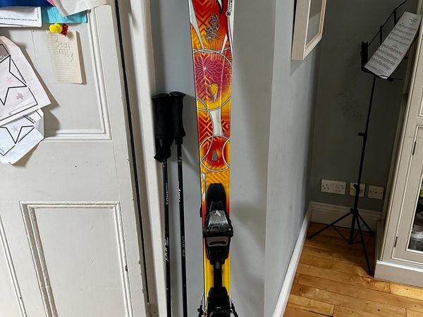 Skis, poles and bag.
