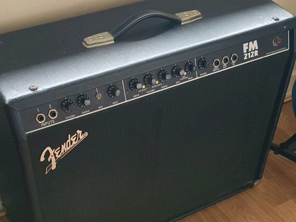 Fender frontman 100 watt amp FM212R