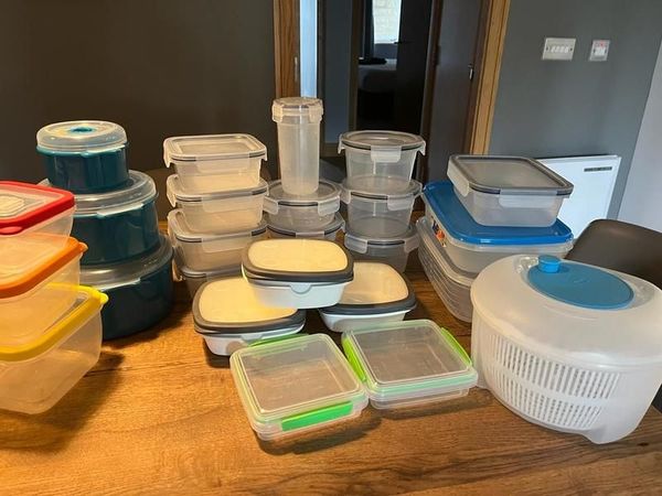 Plastic kitchen containers