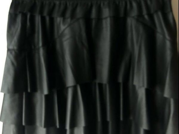 Ladies leather skirt size M €15