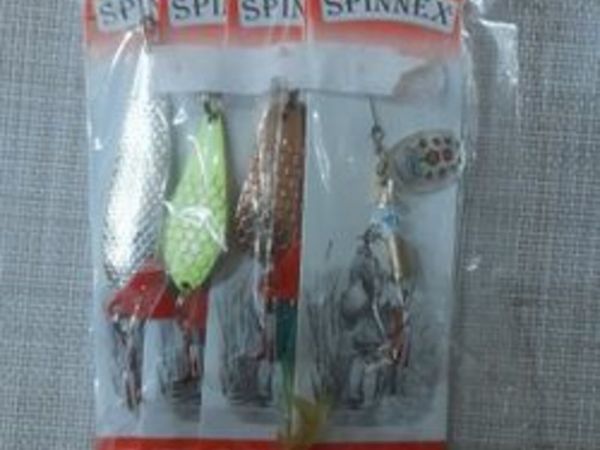 Multicolour metal spinning lures for Pike and perch