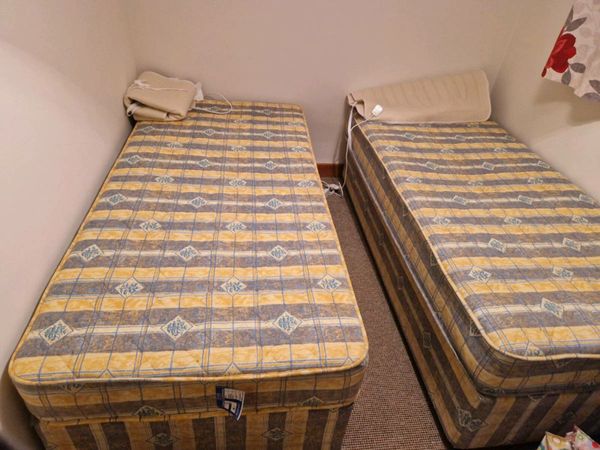 2 no. Single beds