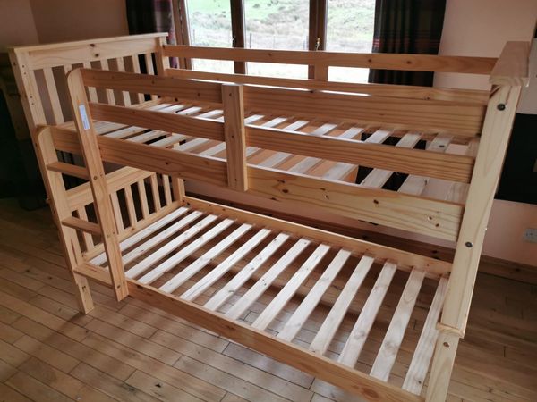 Bunkbed with mattresses