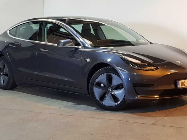 Tesla MODEL 3 Saloon, Electric, 2019, Grey