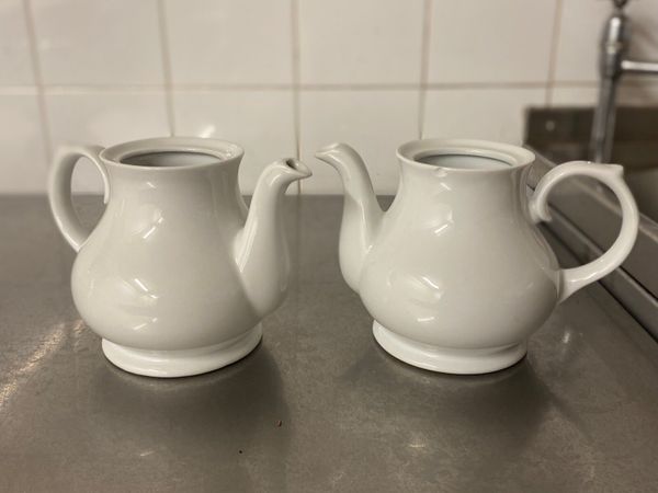 Ceramic Coffee/Teapots