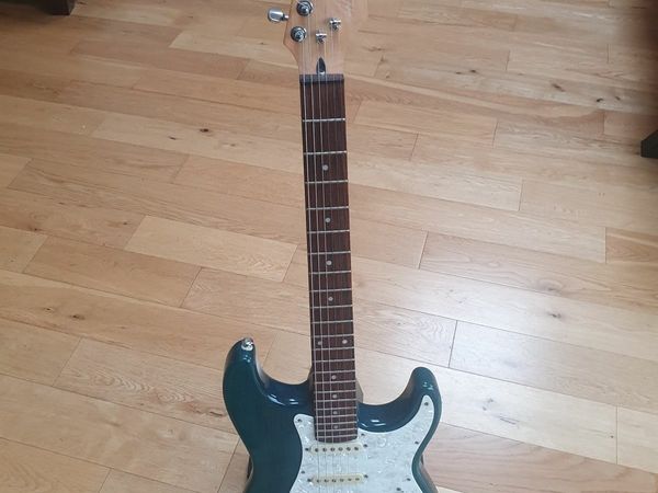 HOHNER  professional stratocaster type guitar