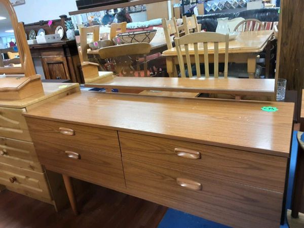 North West Hospice Charity Shop dressing g table
