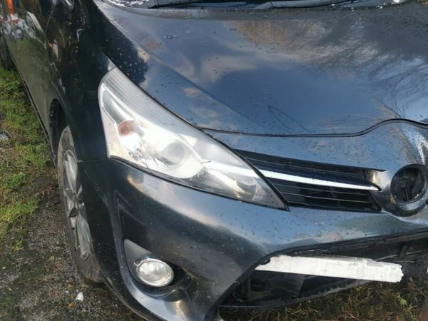 Damaged repairables Toyota Verso