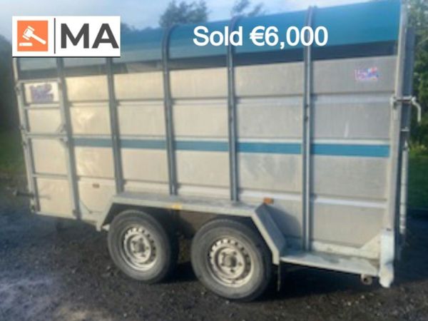 Cattle trailers for auction