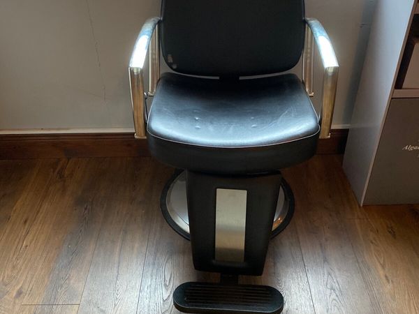 Threading Chair / Barber Chair