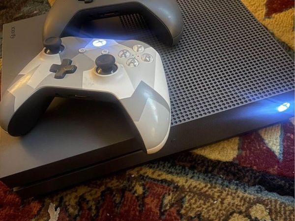 Xbox One S 1TB Great Condition