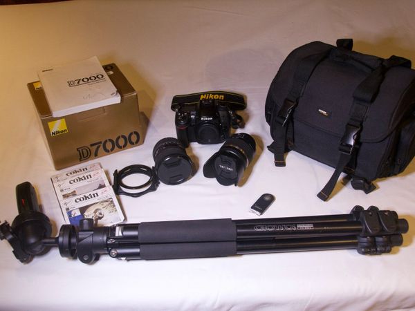 Nikon D7000 Camera Complete Photographic Kit