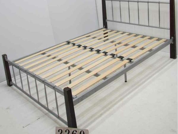 Double 4ft6 bed frame.   #2260