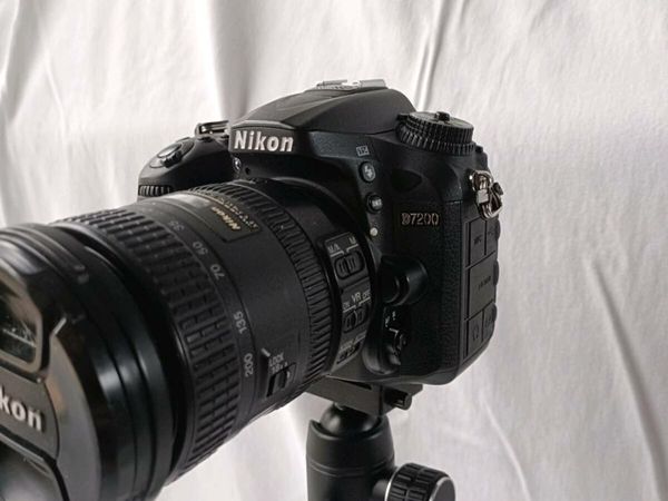 Nikon D7200 (including lens & tripod)