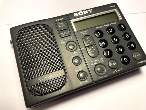 Sony icf- SW1 short wave radio receiver