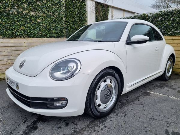 Volkswagen Beetle Hatchback, Petrol, 2013, White