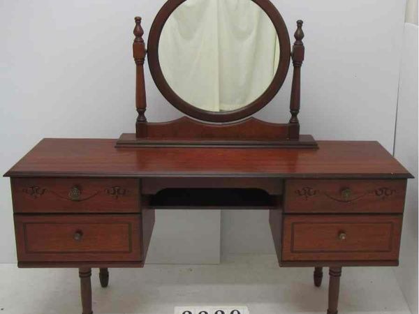 Dressing table with mirror.    #2229