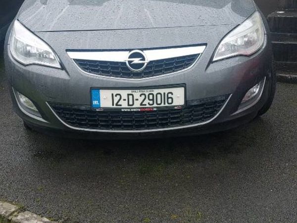 Opel astra 1.4 2012