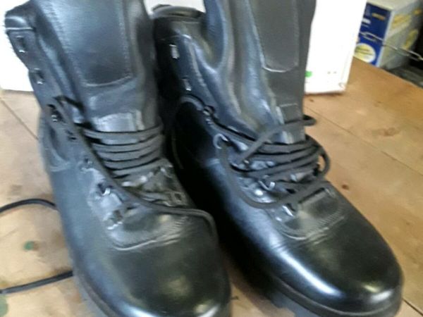 Boots, Military style