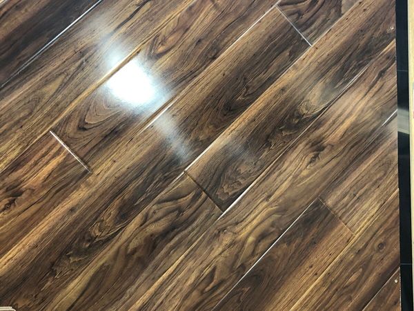 12.3 mm laminate flooring walnut gloss