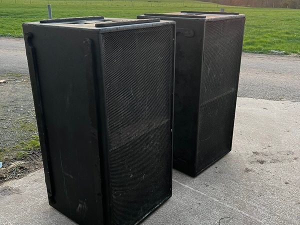 Speakers 2x Top & 2x Twin 18” Subs
