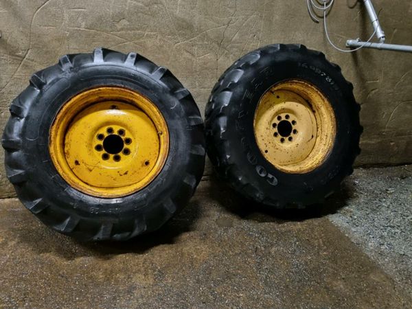 16 .9 /28  ford digger wheels and tyres