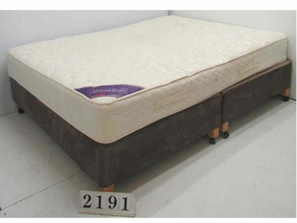 Budget kingsize 5ft bed and mattress.  #2191