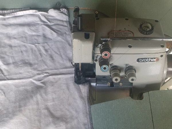 TO CLEAR Industrial Brother overlocker