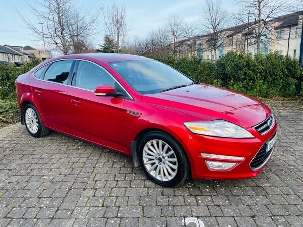 Ford Mondeo Hatchback, Diesel, 2013, Red