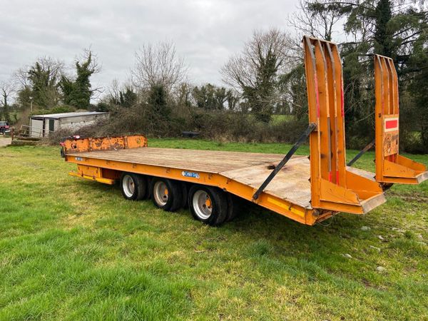 Cheiftain Tri-Axle low loader