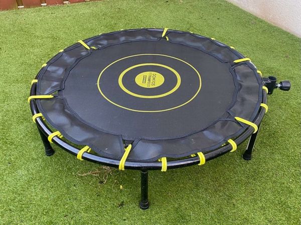 Fitness Trampoline with removable bar