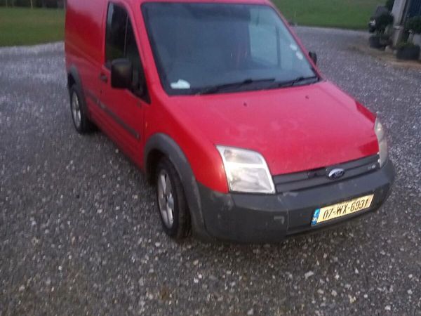 2007 ford transit connect. Tested until 18/11/23