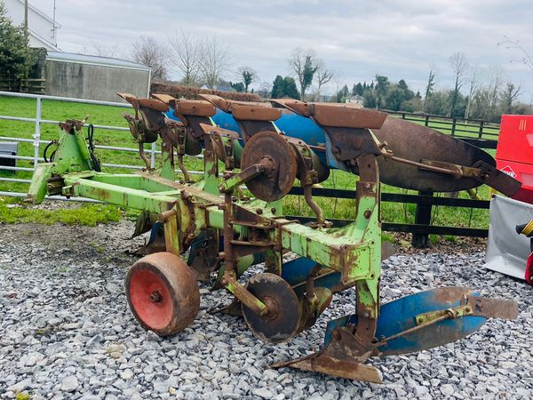 Dowdswell reversible plough