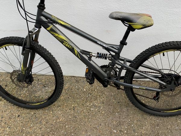 Boy’s mountain bike