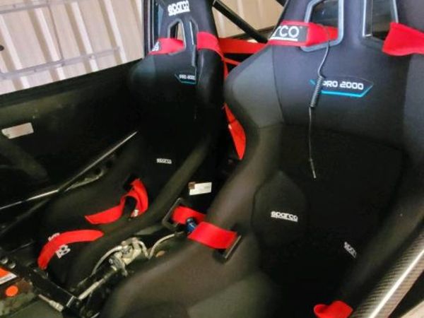 2 sparco pro2000 seats NEW