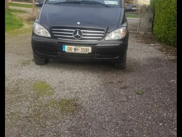 Mercedes-Benz Viano 6 Seater Inc. weeelchair lift