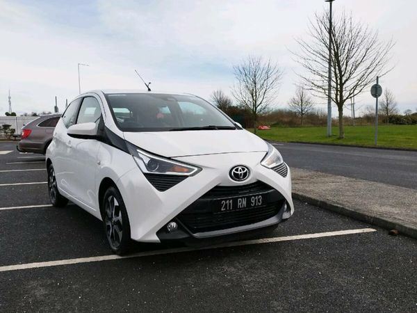 Toyota Aygo X-Play 5DR 1.0