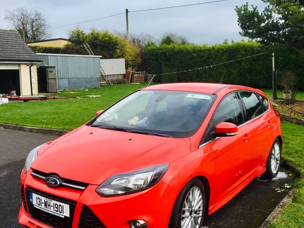 Ford Focus EcoBoost 1.0 2013 very low mil