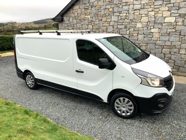 Renault Trafic lwb / Tax & Tested 1.6 dci