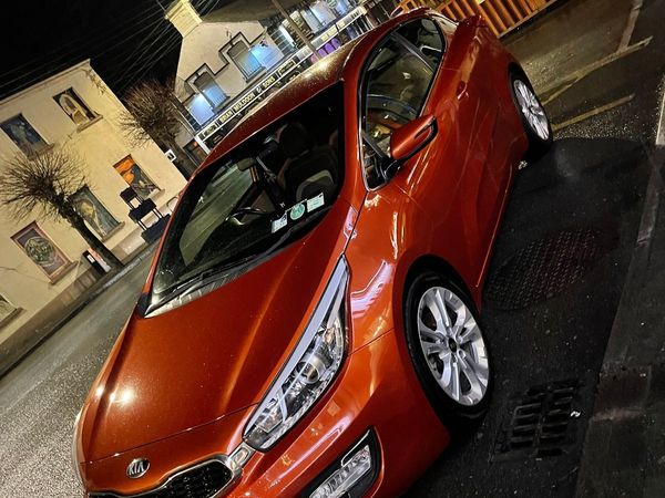 Kia Ceed Hatchback, Diesel, 2014, Orange
