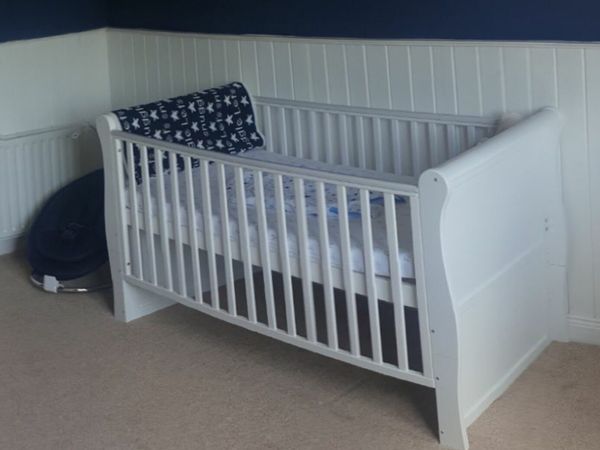 Sleigh Cot bed